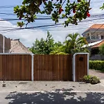 Villa Ilo Umalas Spacious 3-Bedroom Oasis With Huge Pool & Garden